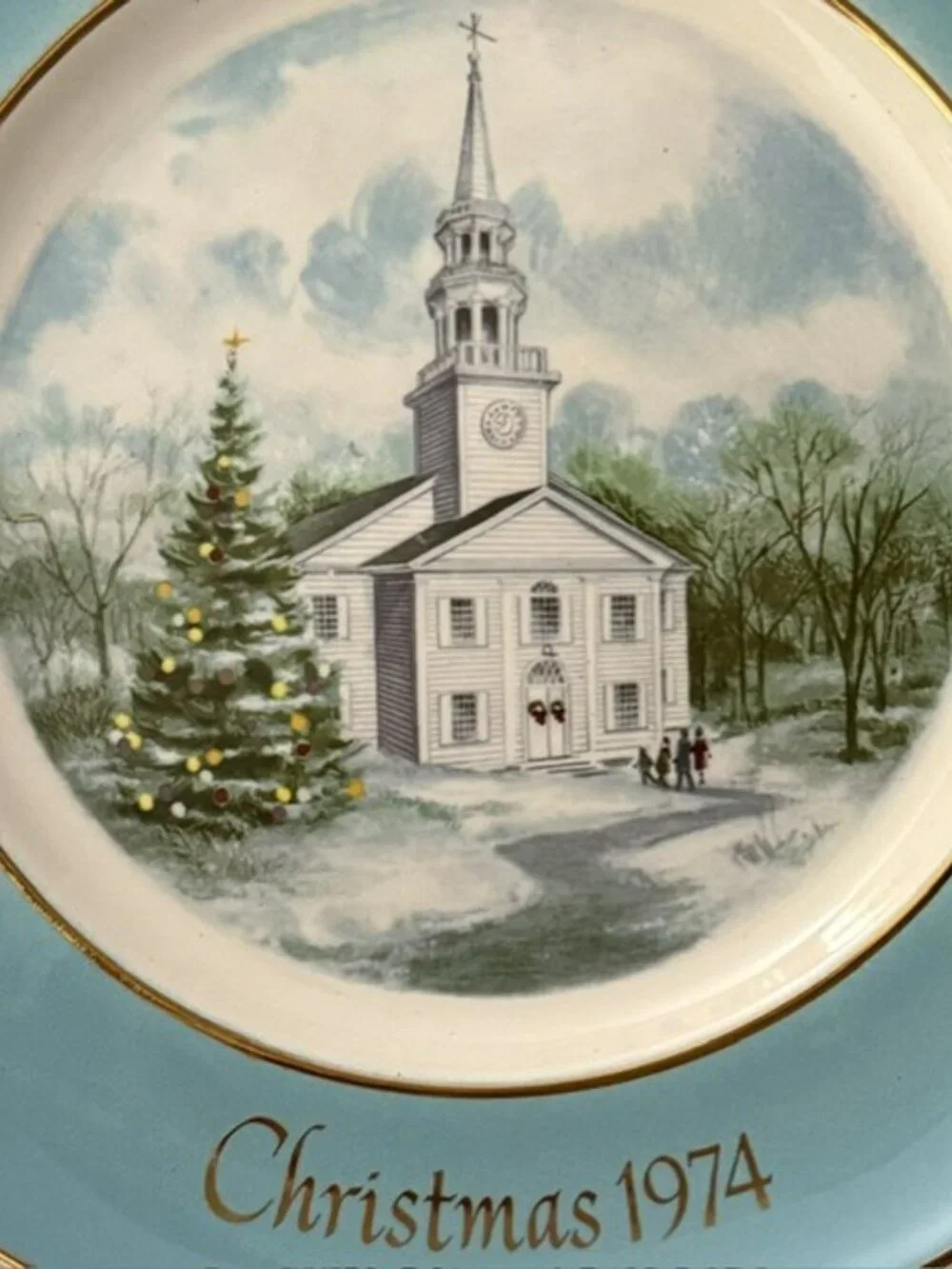 Vintage 1974 Avon Christmas Plate 